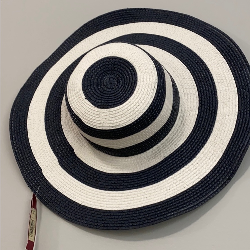 Beach hat